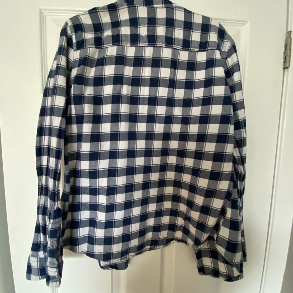 ** HOLLISTER BLUE PLAID BUTTON DOWN ** - Picture 4 of 4